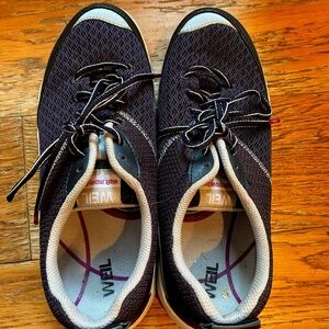WEIL walking shoes in black lightly worn size 39